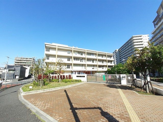 近くの神田学園　第２校舎まで492m（徒歩7分）