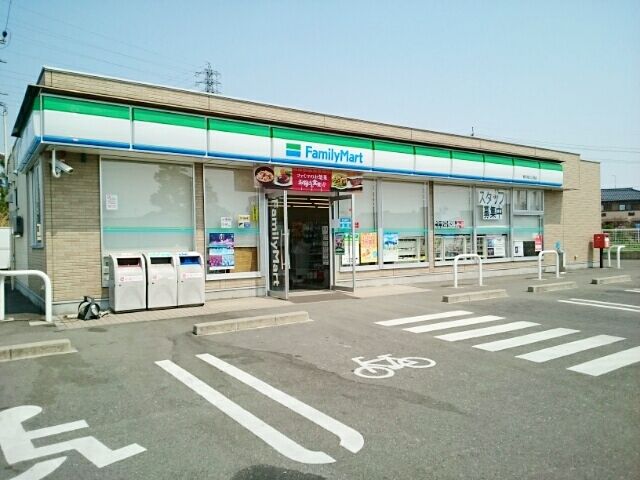 近くのファミリーマート 祖父江曲店まで730m(徒歩10分)
