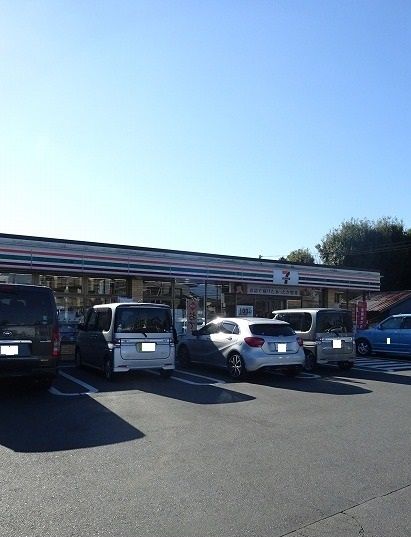 近くのセブンイレブンまで750m（徒歩10分）