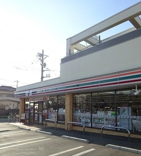 近くのセブンイレブンまで350m(徒歩5分)