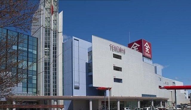 近くの米子しんまち天満屋まで1,400m（徒歩18分）