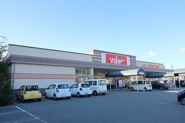 近くのバローまで700m（徒歩9分）