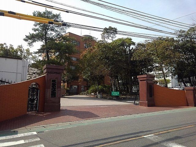 近くの別府大学まで1,400m（徒歩18分）