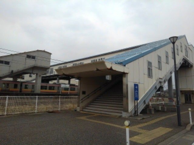 近くの三条駅　南口まで1,300m（徒歩17分）