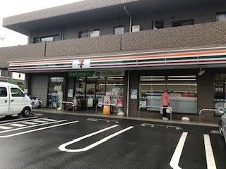 近くのセブンイレブンまで350m（徒歩5分）