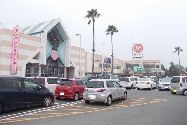 近くのパワーシティ丸亀店まで1,600m（徒歩20分）