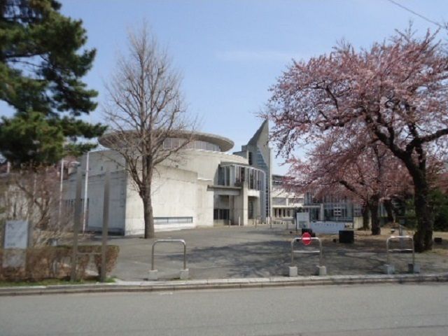 近くの秋田公立美術大学まで600m(徒歩8分)