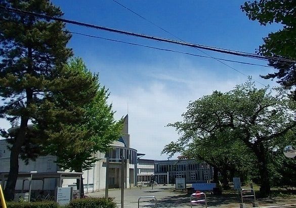 近くの秋田公立美術大学まで600m(徒歩8分)