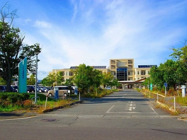 近くの公立高畠病院まで4,700m（徒歩59分）