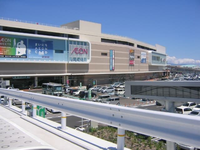 近くのイオンモール高松店様まで1,200m（徒歩15分）
