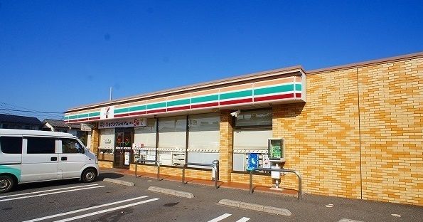 近くのセブンイレブンまで750m(徒歩10分)