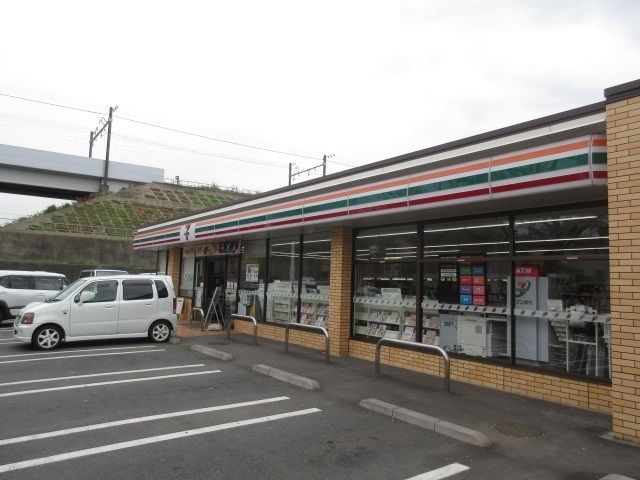 近くのセブンイレブンまで650m(徒歩9分)