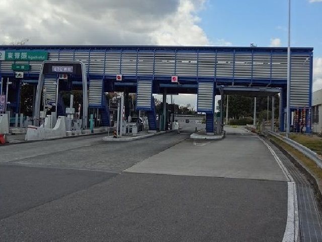 近くの東背振インターまで2,200m（徒歩28分）