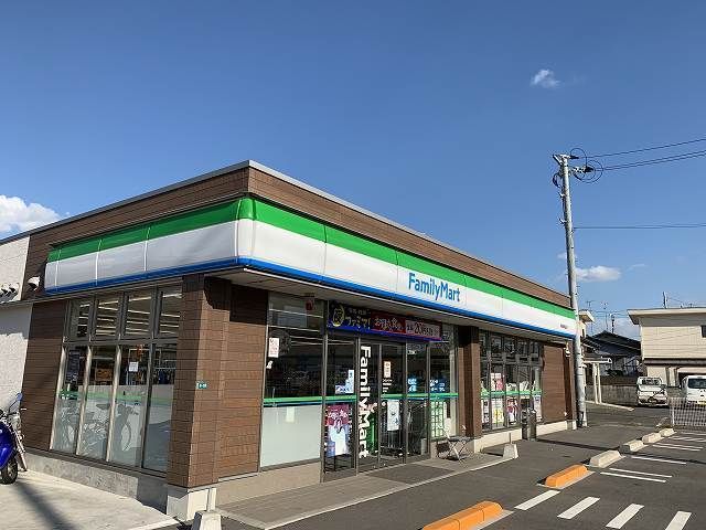 近くのコンビニまで600m（徒歩8分）