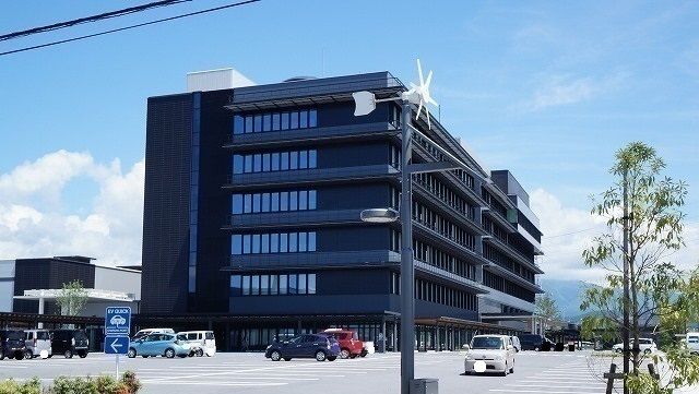 近くの長浜市役所まで1,280m（徒歩16分）