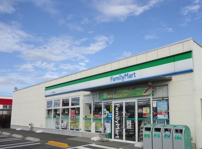 近くのファミリーマート神門店まで1,100m(徒歩14分)