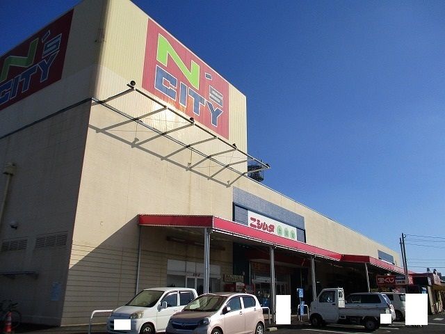 近くのスーパーセンターニシムタ串間まで300m(徒歩4分)