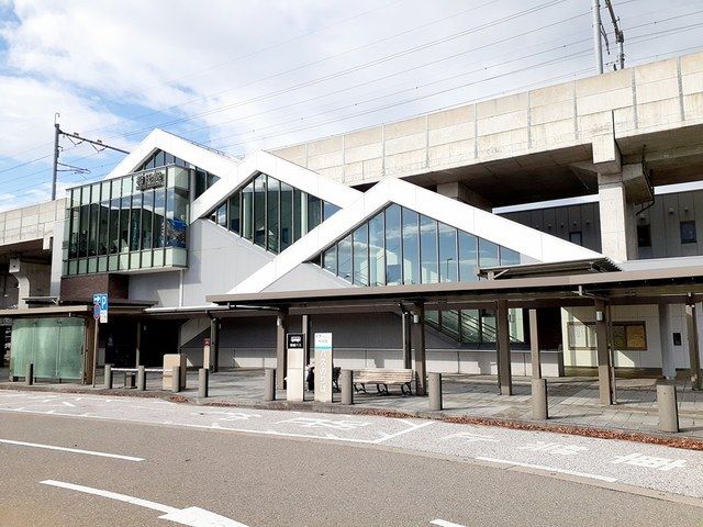 近くのIRいしかわ鉄道 松任駅まで700m(徒歩9分)