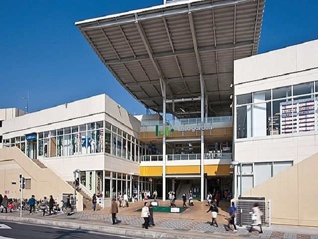 近くのララガーデン春日部まで1,300m（徒歩17分）