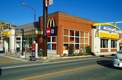 近くのマクドナルドまで500m（徒歩7分）