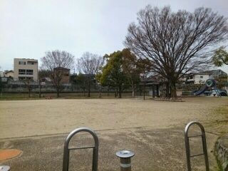 近くの汐の宮公園まで500m（徒歩7分）