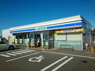 近くのローソン鶴岡平京田店まで450m(徒歩6分)