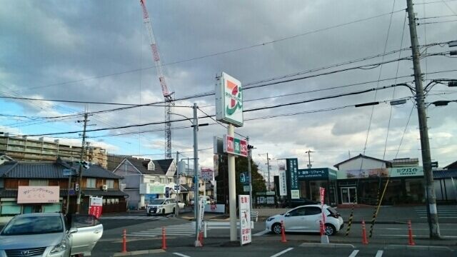 近くのセブンイレブンまで820m（徒歩11分）