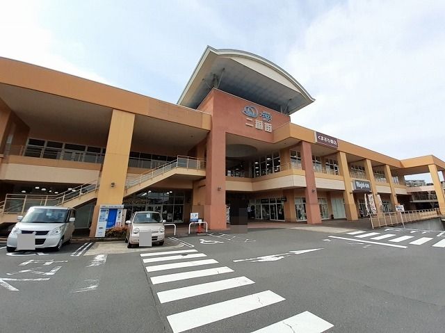 近くのあけのアクロスタウンまで1,400m（徒歩18分）