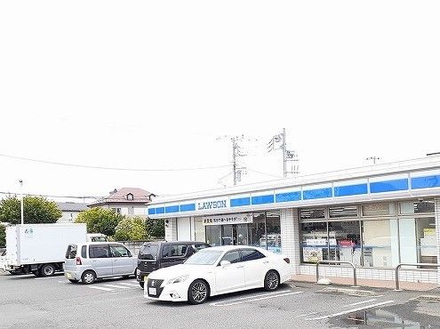 近くのローソンまで600m（徒歩8分）
