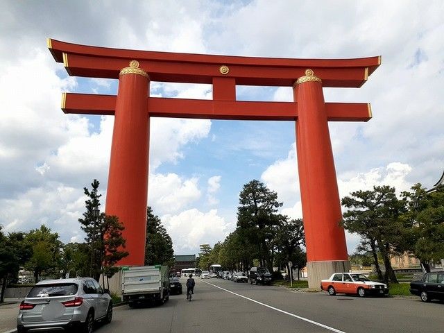 近くの平安神宮まで800m(徒歩10分)