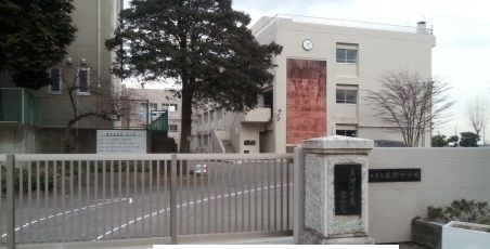 近くの市立 荻野中学校まで2,700m(徒歩34分)