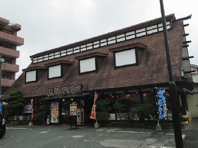 近くの飲食店まで130m（徒歩2分）