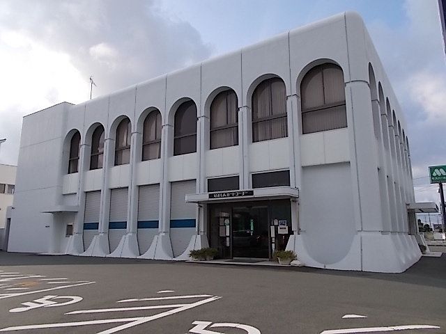 近くの銀行まで200m（徒歩3分）