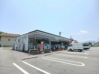 近くのセブンイレブン 江田島町店まで500m(徒歩7分)