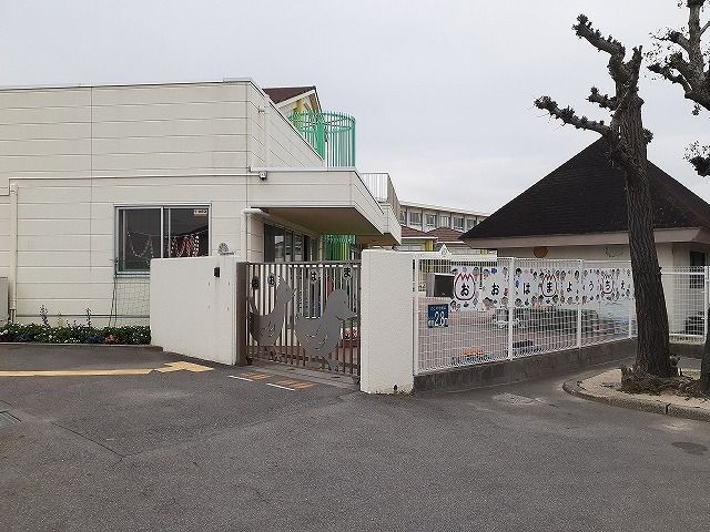 近くの大浜幼稚園まで384m（徒歩5分）
