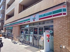 近くのセブンイレブンまで400m（徒歩5分）