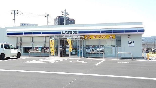 近くのローソン 上越妙高駅前店まで750m(徒歩10分)