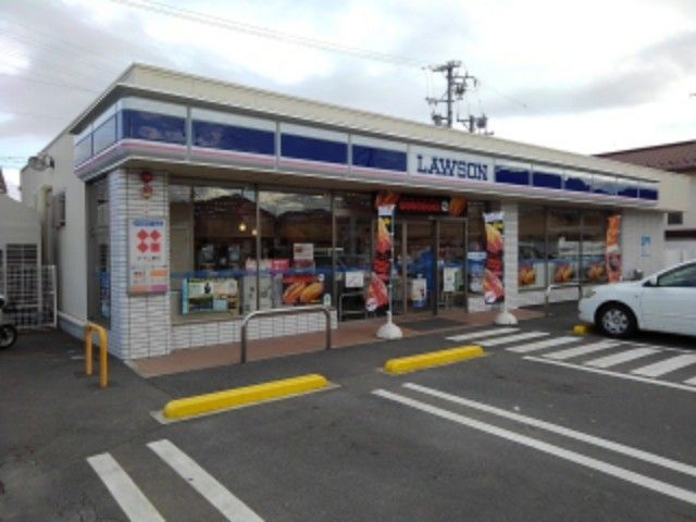近くのローソン長野稲田三丁目店まで160m（徒歩2分）