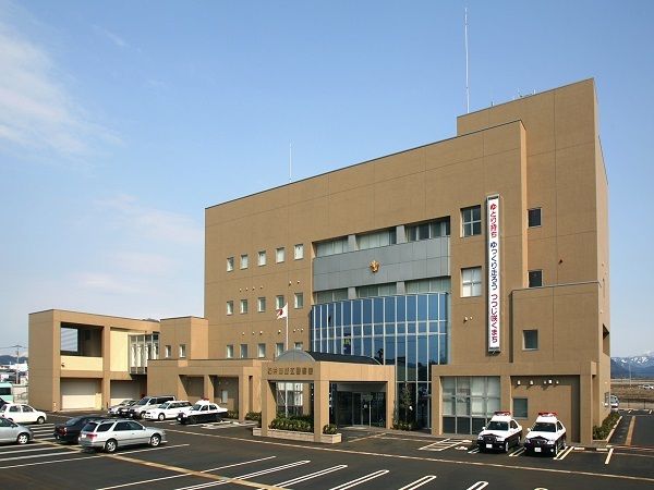 近くの鯖江警察署まで1,000m（徒歩13分）