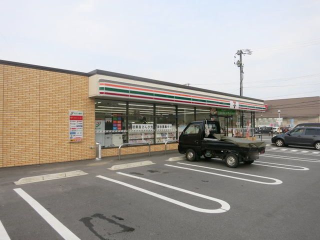 近くのコンビニまで2,400m（徒歩30分）