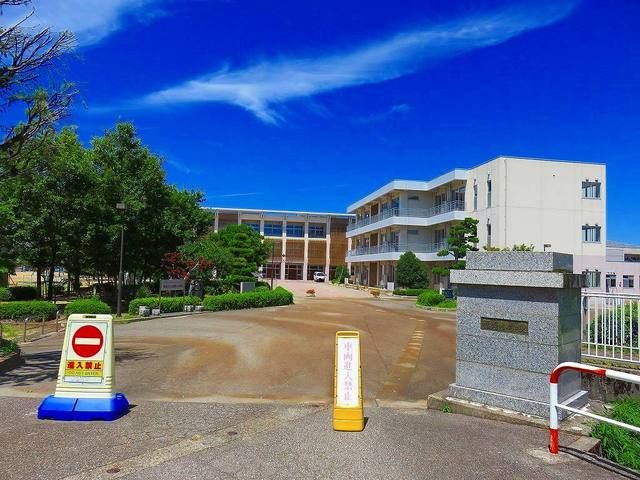 近くの福野小学校まで550m(徒歩7分)