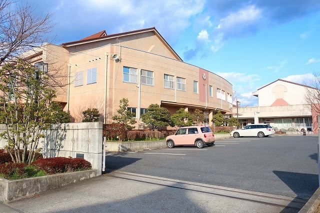 近くの瑞浪小学校まで80m(徒歩1分)