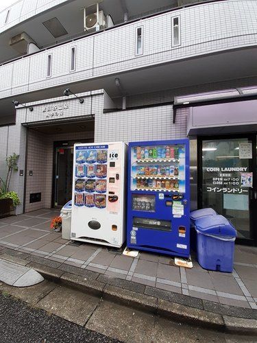 近くの世田谷温泉 四季の湯まで450m（徒歩6分）