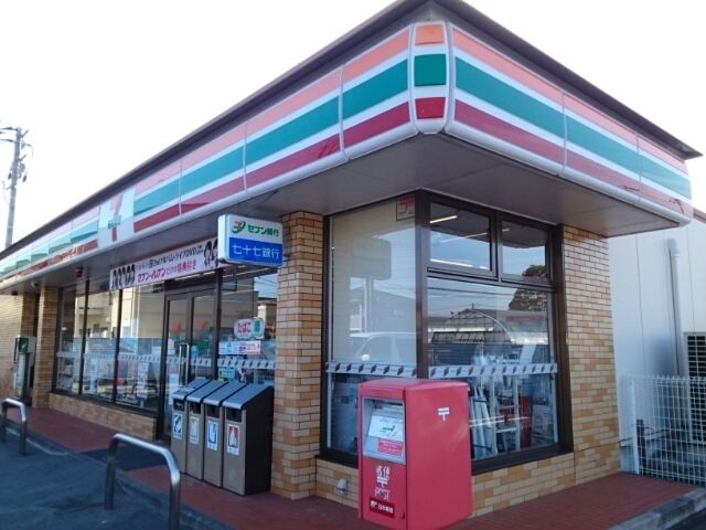 近くのセブンイレブン古川福浦１丁目店まで750m（徒歩10分）