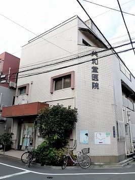 近くの病院まで164m（徒歩3分）