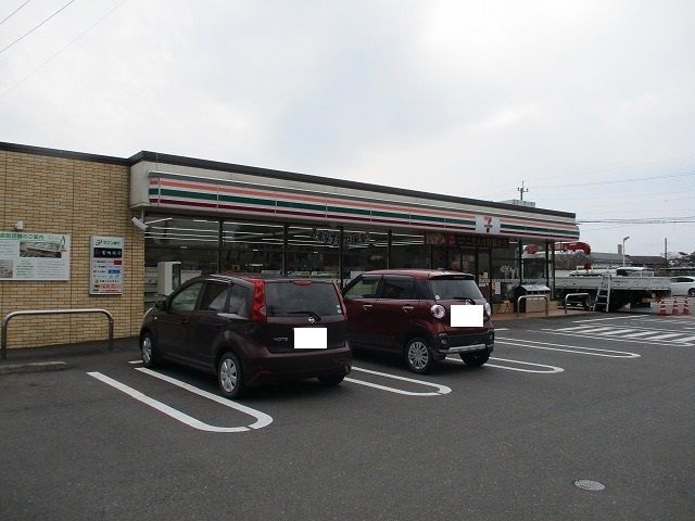 近くのセブンイレブン都城早水町店まで350m（徒歩5分）