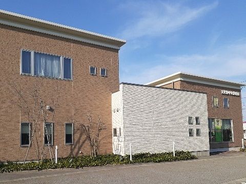 近くの大沢野中央診療所まで1,400m（徒歩18分）