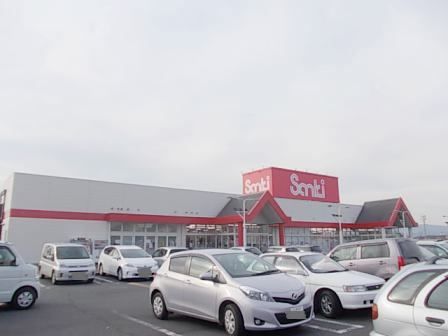 近くのサンキまで1,200m（徒歩15分）