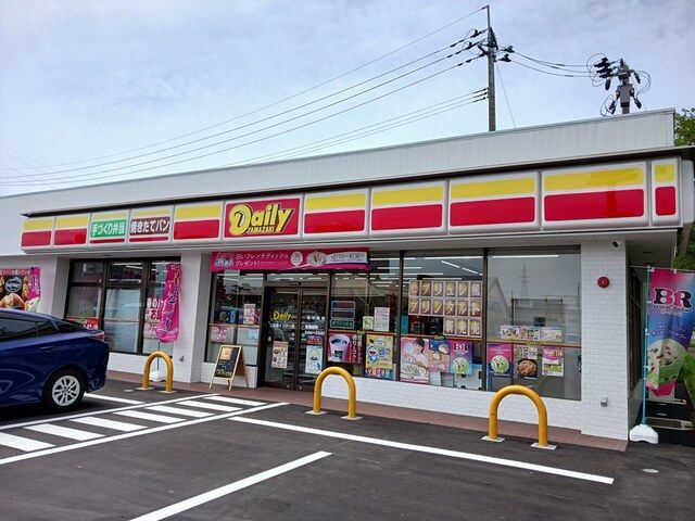 近くのデイリーヤマザキ三条燕インターまで823m(徒歩11分)