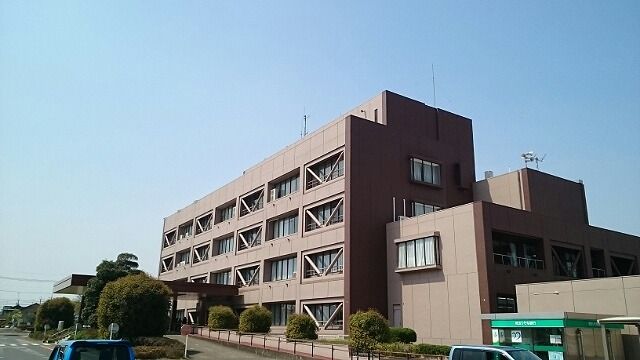 近くの羽生市役所まで800m（徒歩10分）